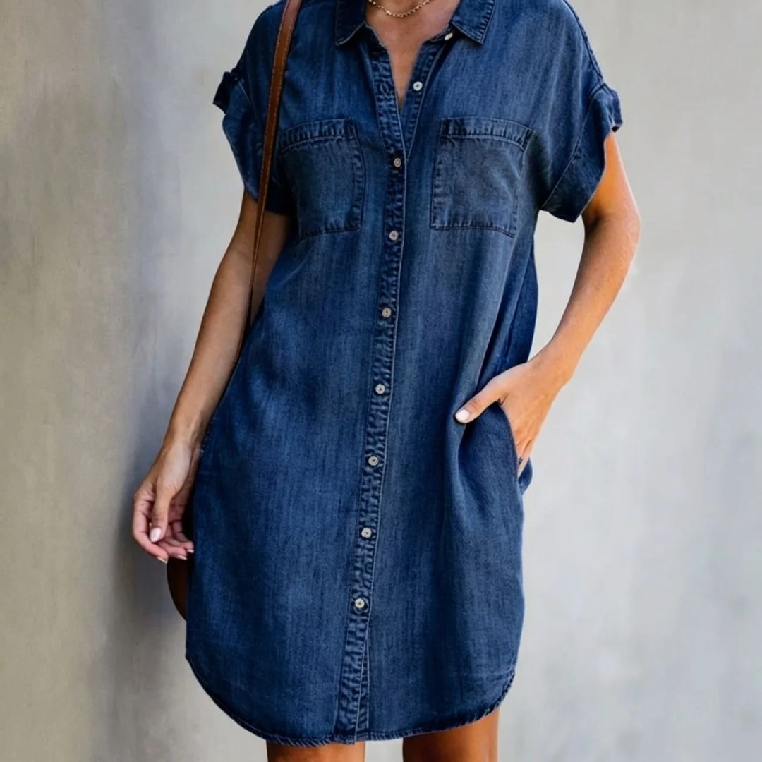 Silje | Denimkjole – Knelang og Kortermet med Skjortekrage