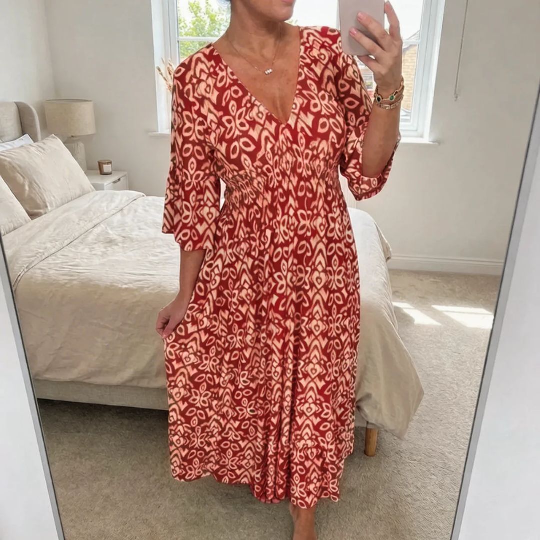 Amelia | Maxikjole med V-hals – Trykt Kjole med Flare Ermer