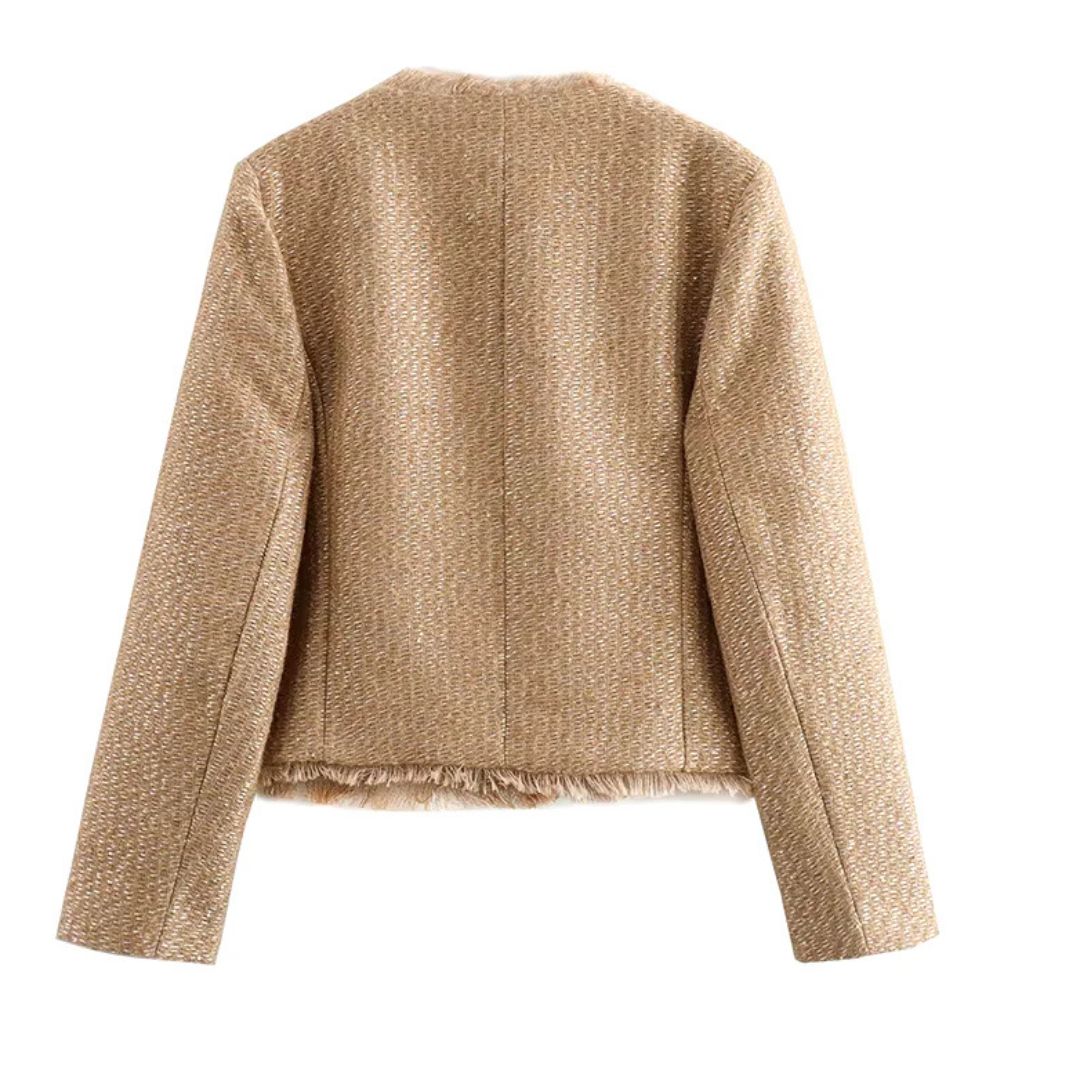 Frøya | Dame Tweed Jakke med Frynser og Gullknapper – Elegant Kort Bouclé Jakke Beige