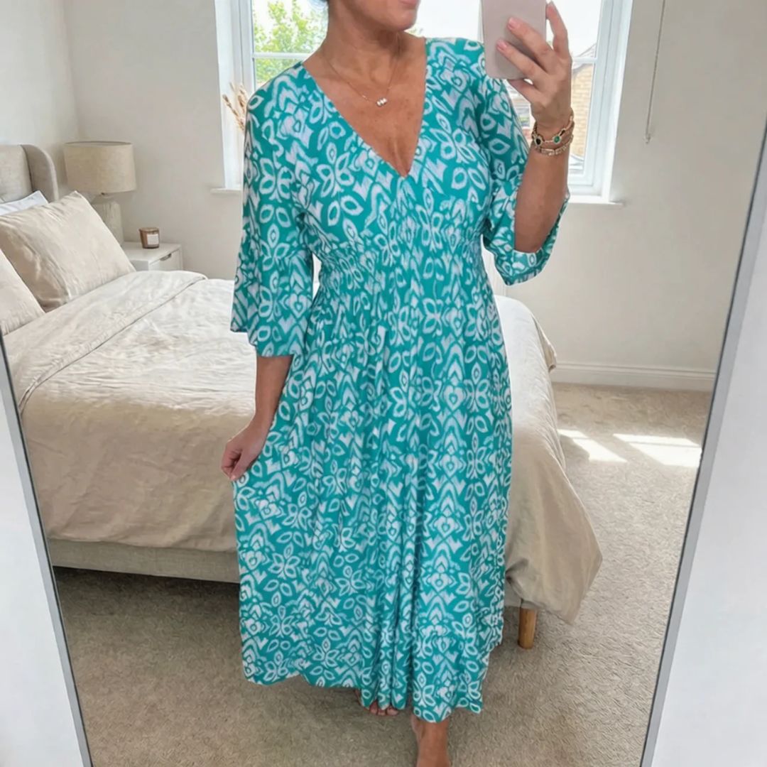 Amelia | Maxikjole med V-hals – Trykt Kjole med Flare Ermer